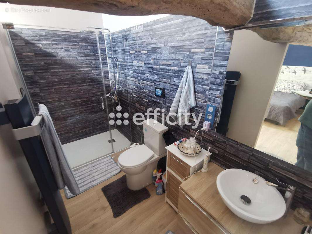 Maison à SAINT-SEVER-CALVADOS