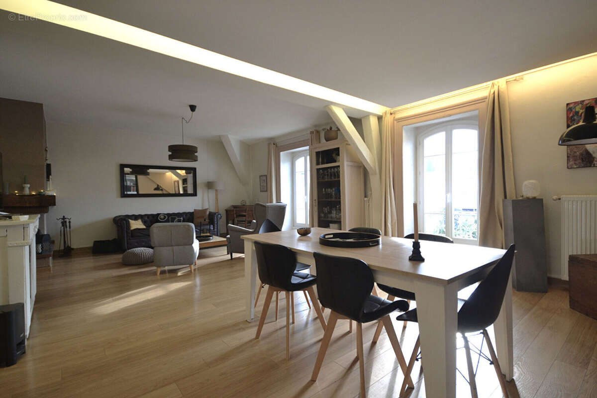 Appartement à AIX-LES-BAINS