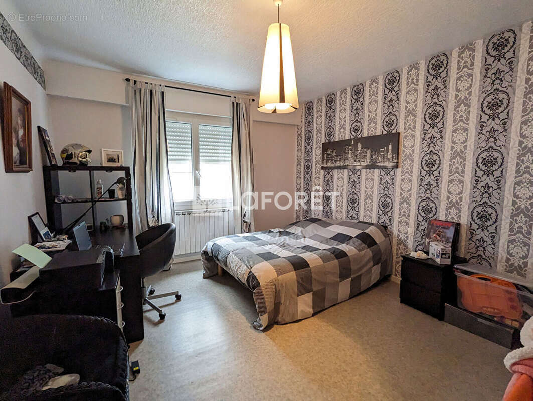 Maison à MONTAIGU-DE-QUERCY