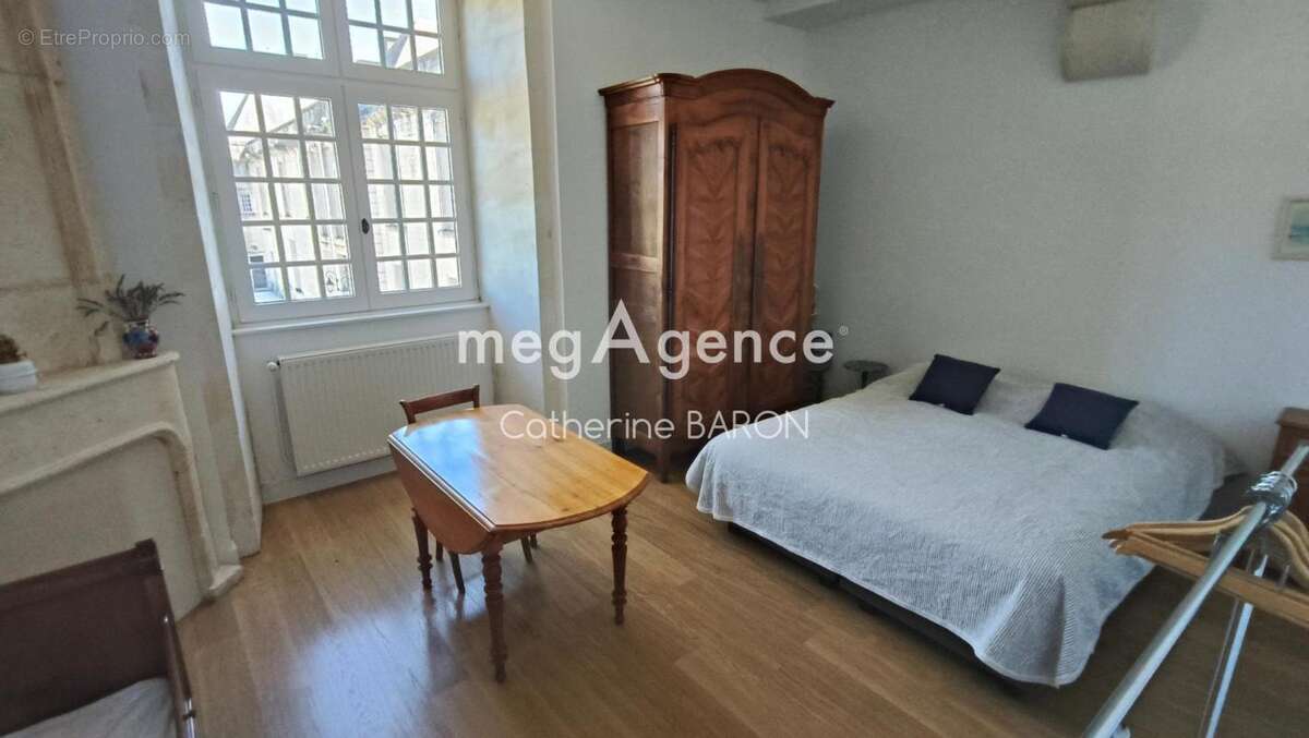 Appartement à SAINTES