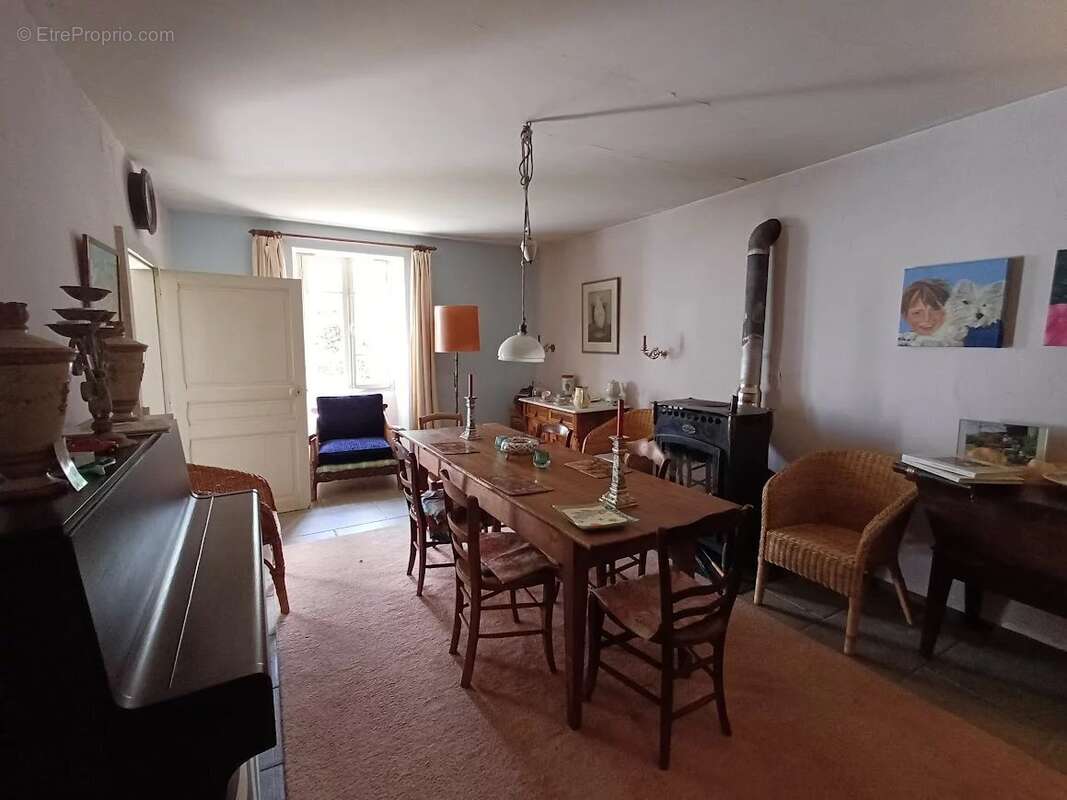 Maison à CHENERAILLES