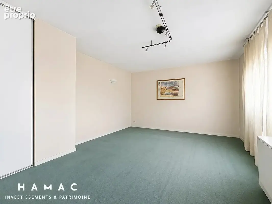 Sainte-foy-lès-lyon — plein bourg — appartement 91 m² avec terrasse — à rénover - photo 3