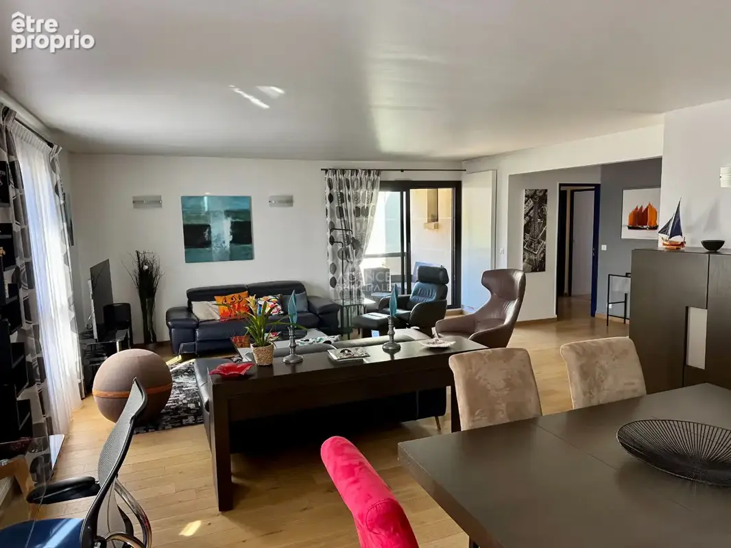 Appartement Maisons Laffitte 4 pièce(s) 93 m2 - Hyper centre - Balcon - Ascenseur - photo 3