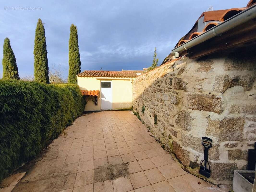 Maison à MAULEON