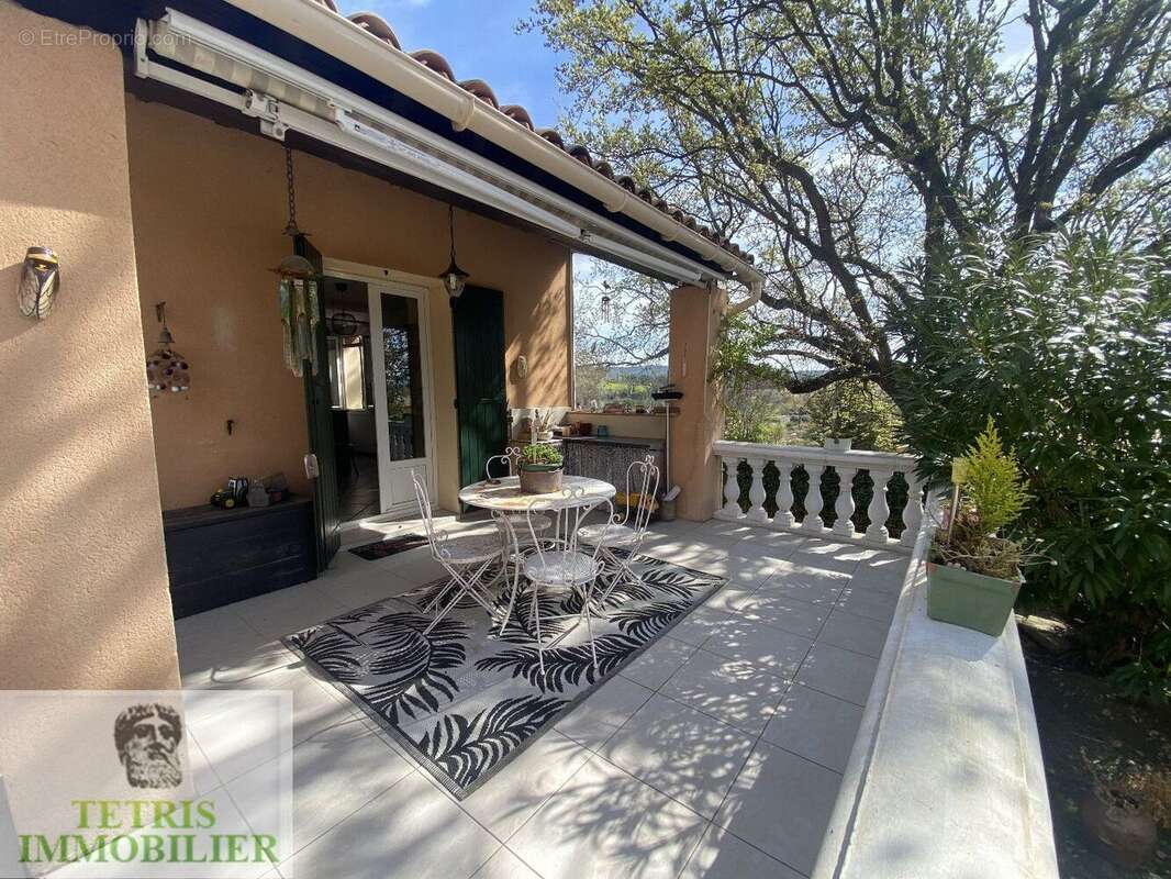 Maison familiale à vendre à la tour d aigues de plain pied - photo 7