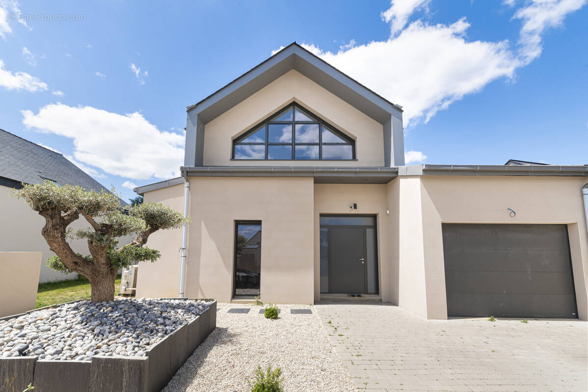 Maison à BOUCHEMAINE