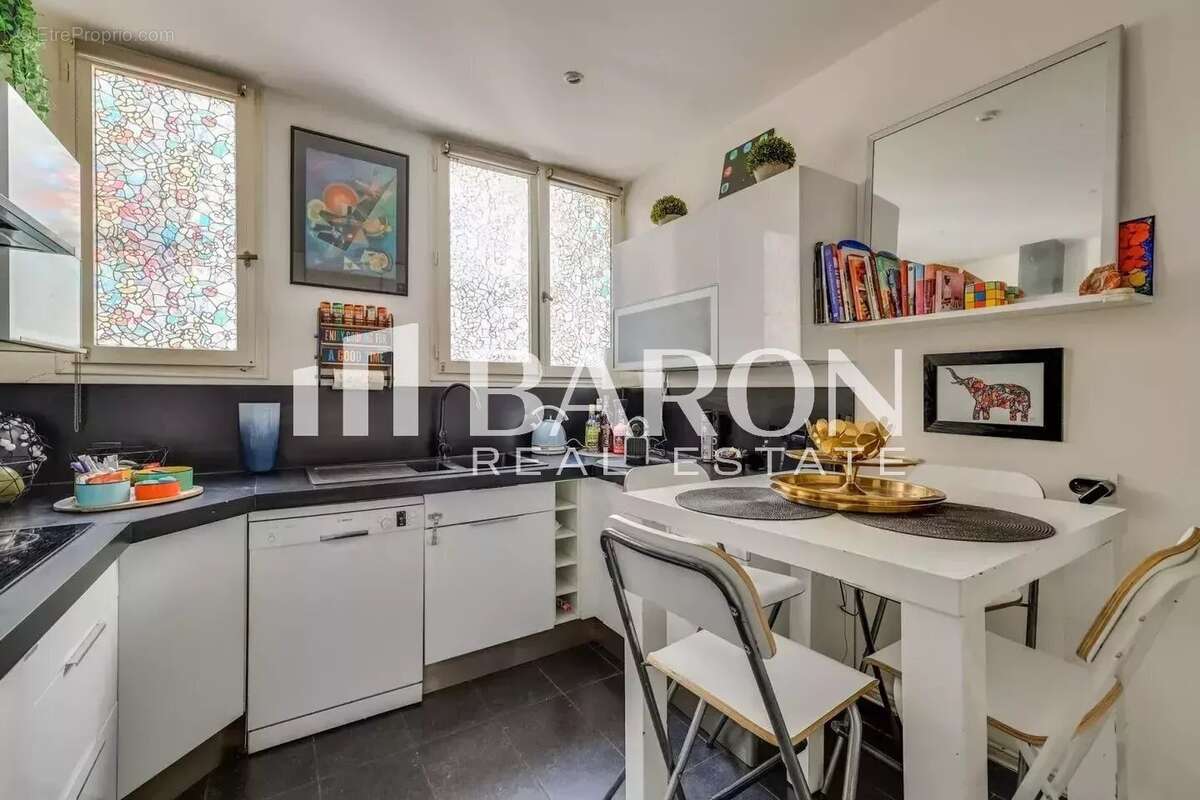 Appartement à PARIS-9E