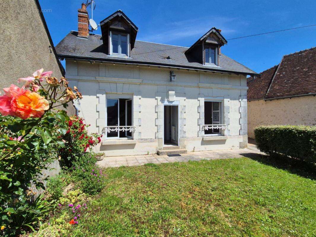 Maison à MONTRESOR