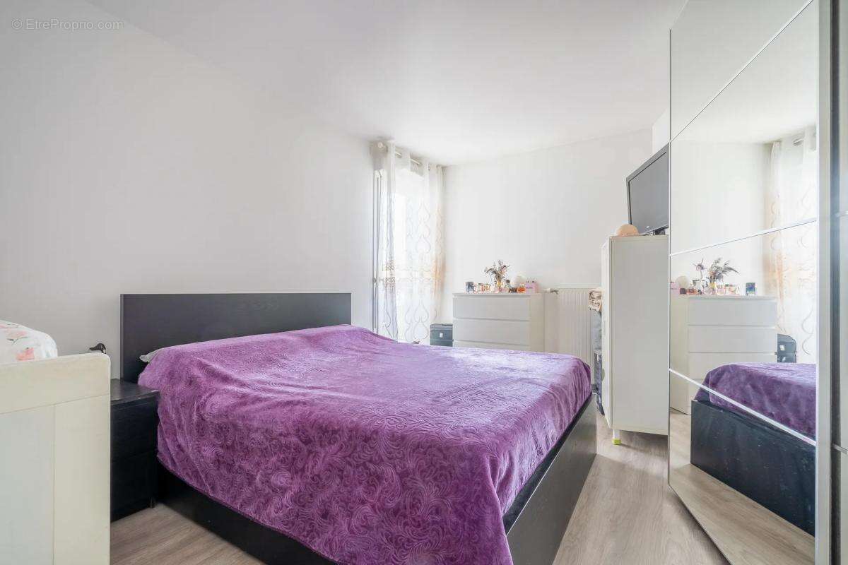 Appartement à LE PERREUX-SUR-MARNE