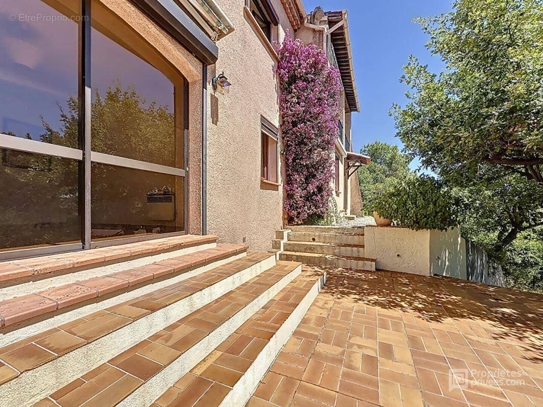Maison à FREJUS