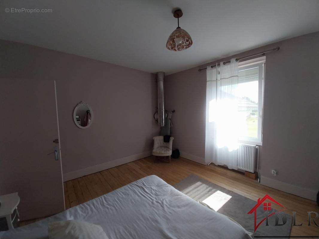Maison à FOUGEROLLES