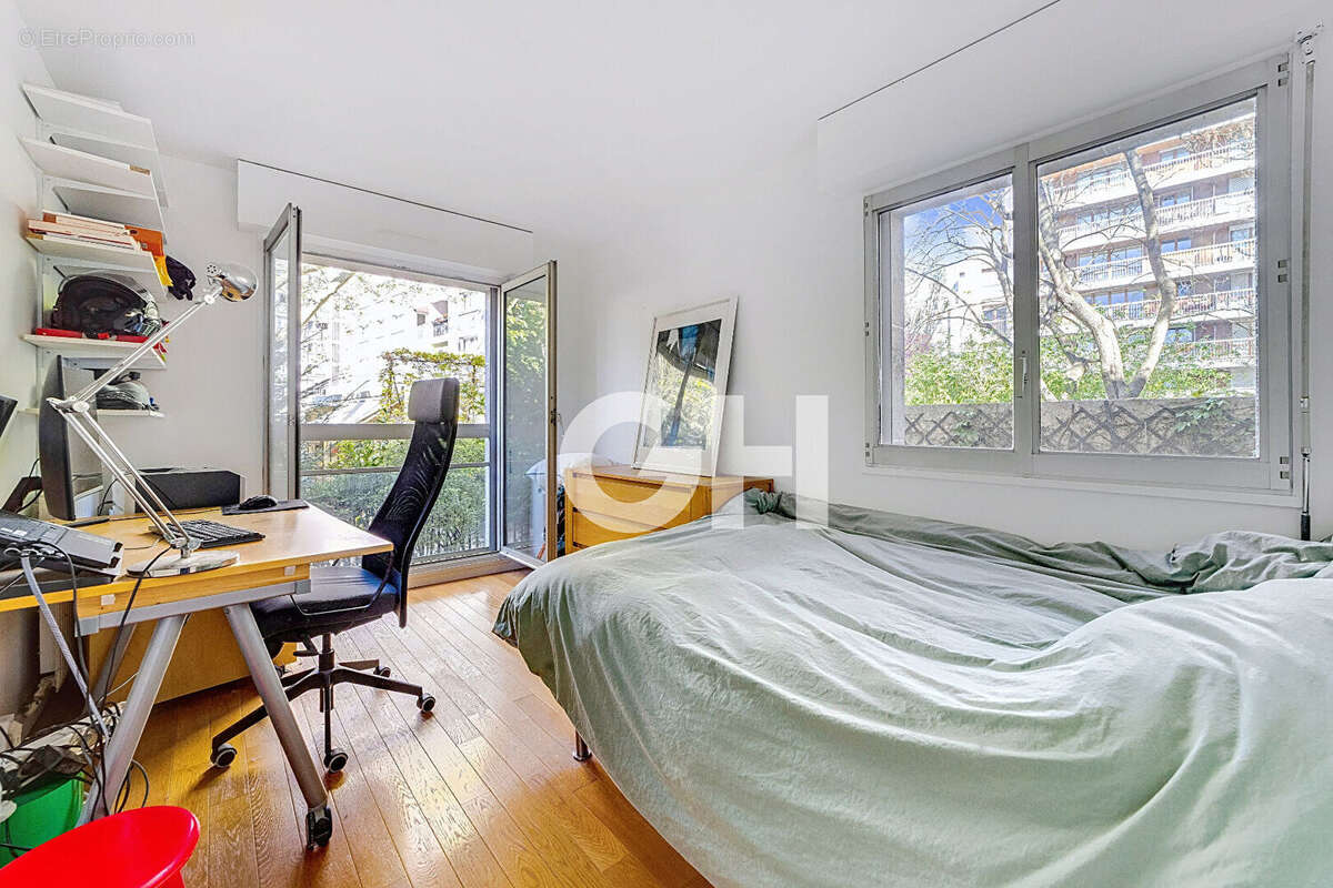 Appartement à PARIS-11E