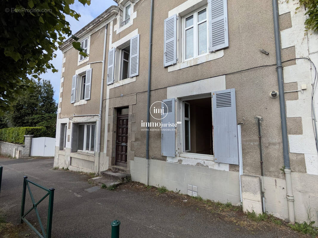Maison à SAINT-JUNIEN