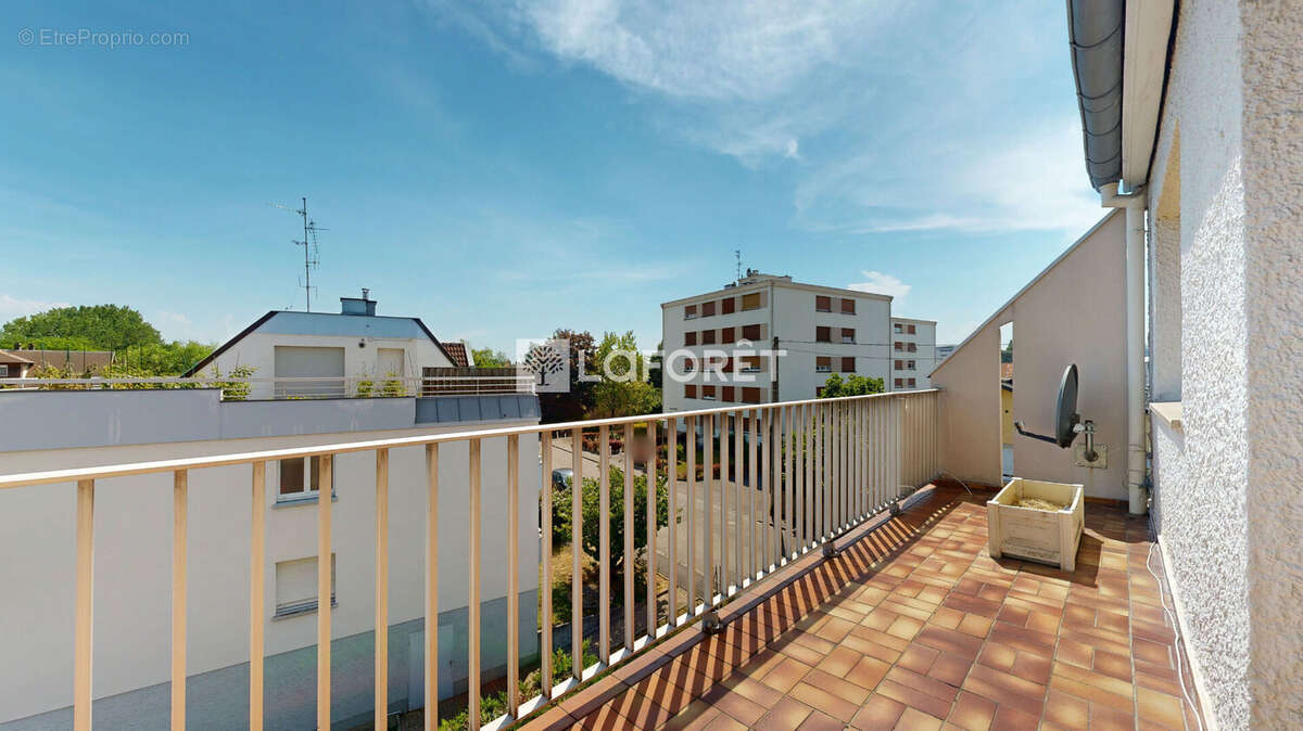 Appartement Ostwald 3 pièces dernier étage / terrasse /cave / ascenseur / ACCES PMR - photo 10