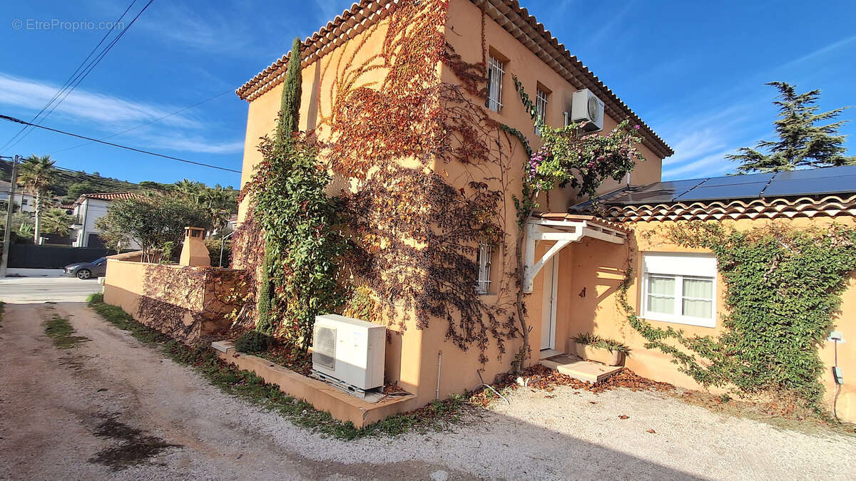 Maison à ENSUES-LA-REDONNE