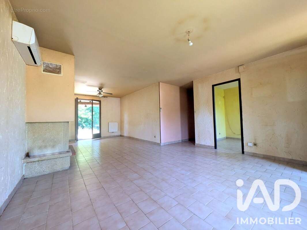 Maison 99 m² à Les Tourrettes  - photo 6