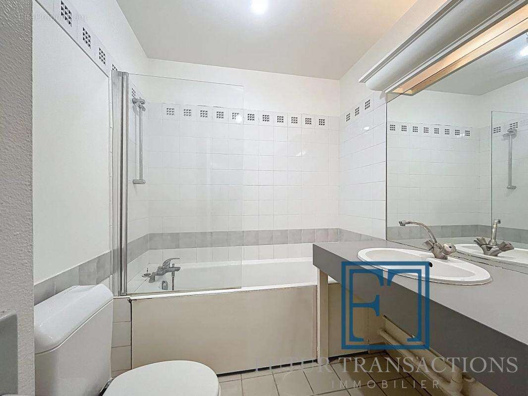 Appartement à VOISINS-LE-BRETONNEUX