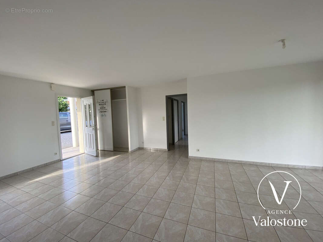 Maison 92 m² à Nassiet  - photo 7