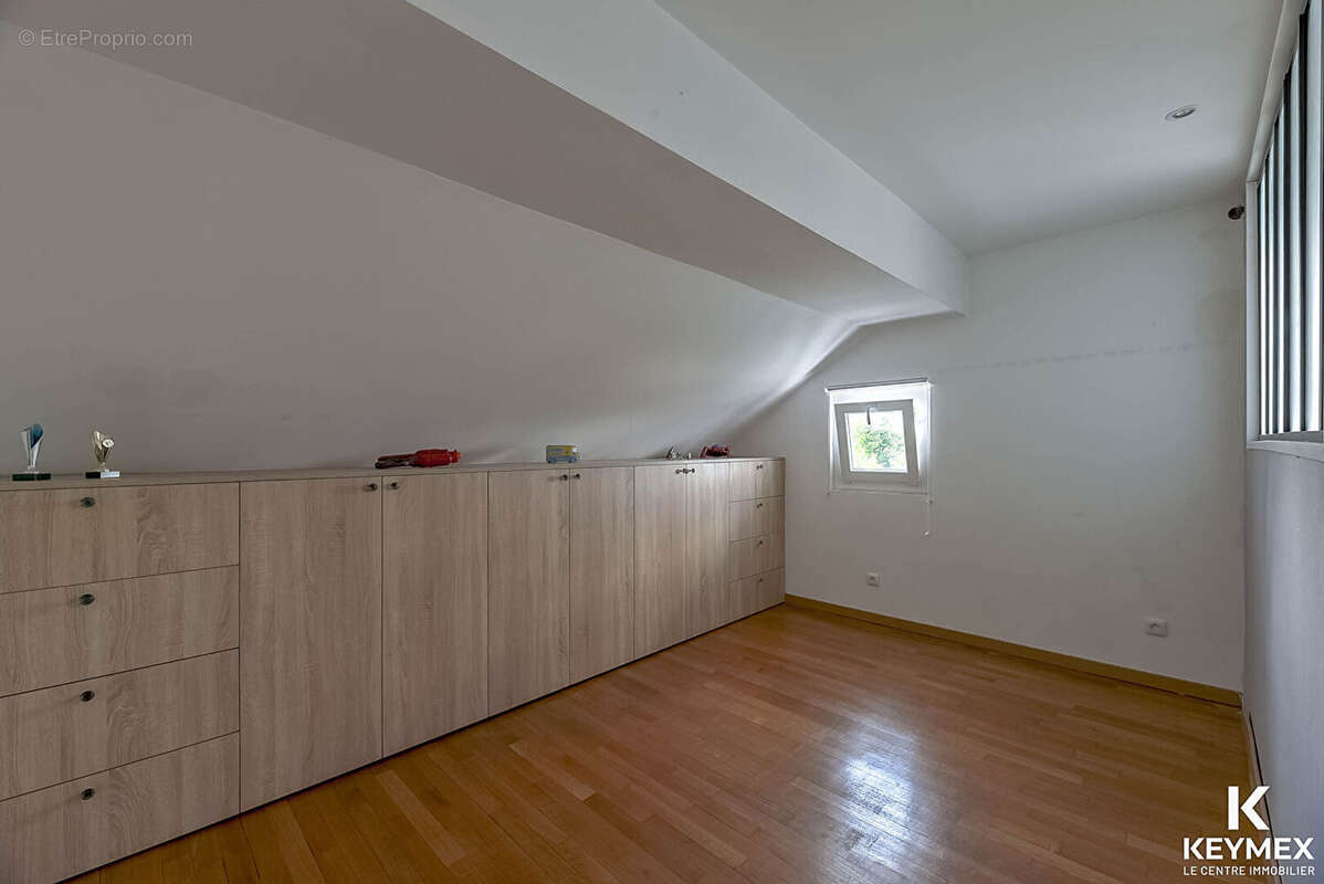 Maison à LA FRETTE-SUR-SEINE