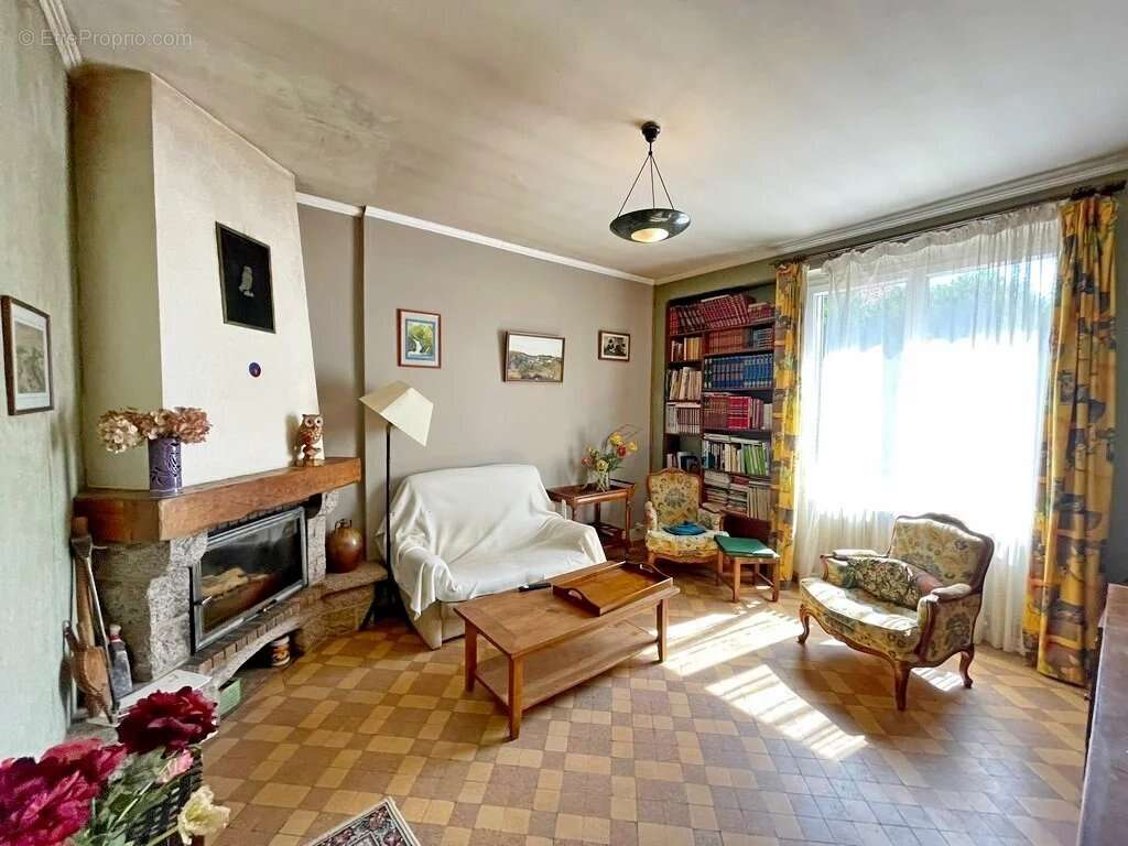 Maison à GOULOUX