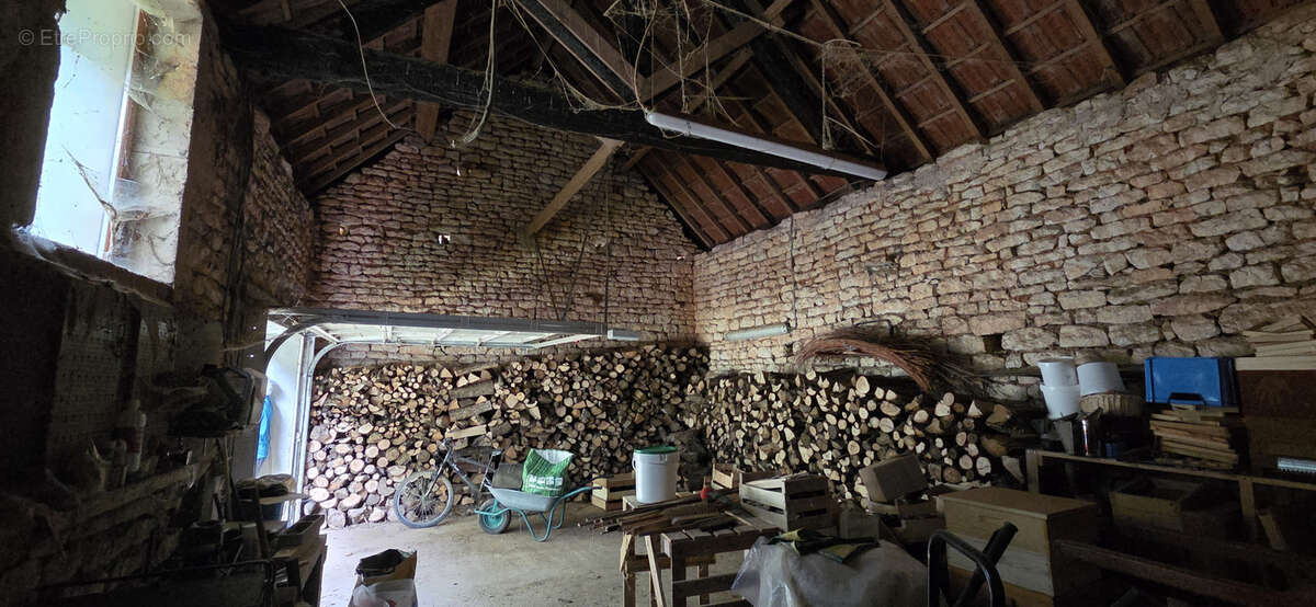 Maison à CUNCY-LES-VARZY