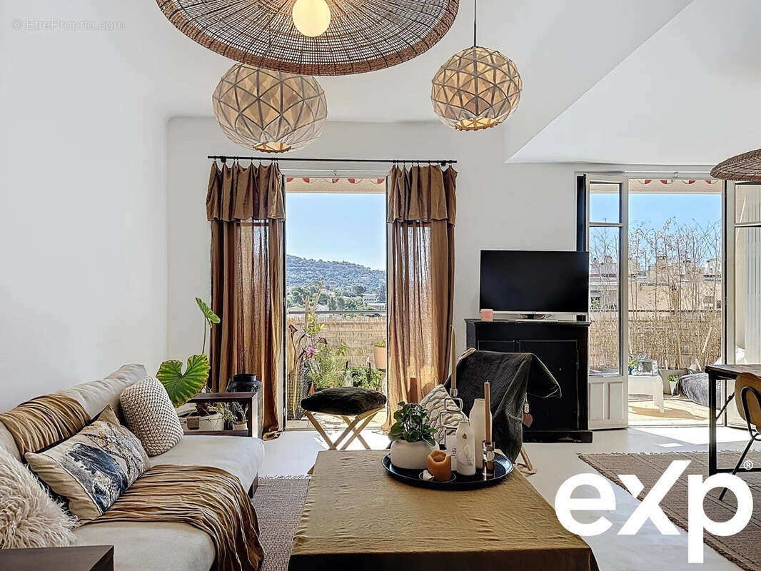 Appartement à LE CANNET