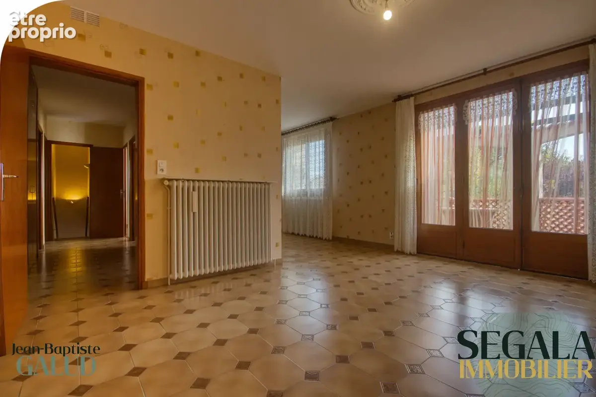 Carmaux — Maison de 117 m2 avec grand jardin, trois chambres et deux garages - photo 6