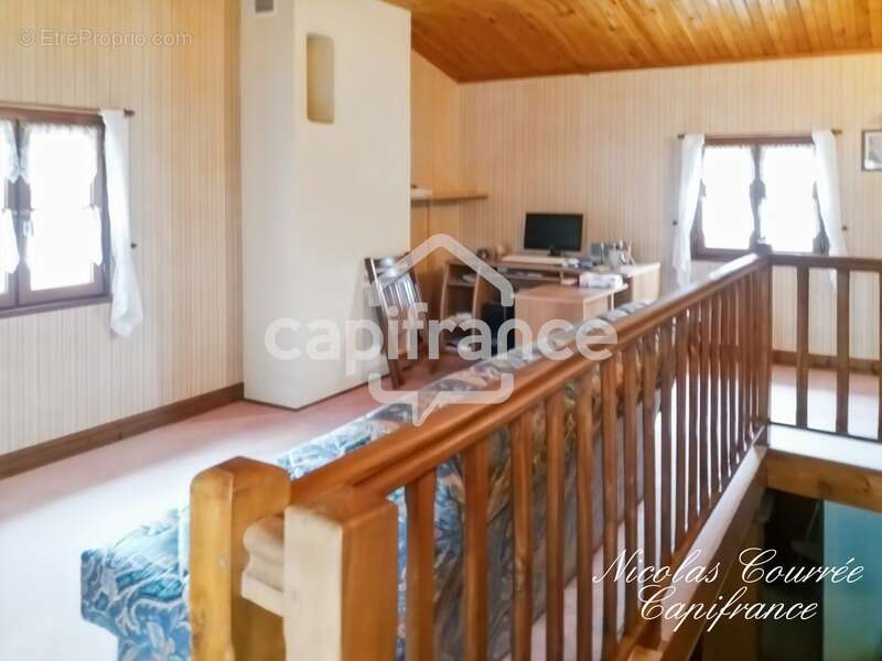 Maison à vendre dans le secteur mellois, idéale en résidence principale ou maison de campagne, pour les amateurs de calme, d’esp - photo 9