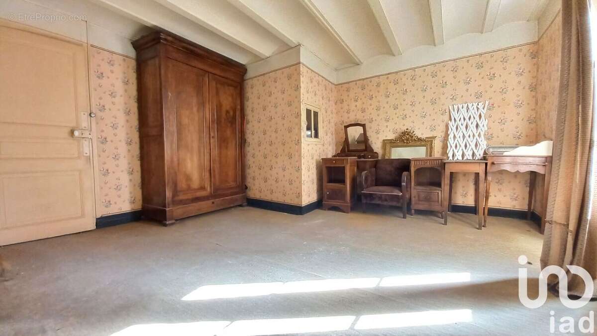 Photo 2 - Maison à SAINT-JULIEN-MOLIN-MOLETTE