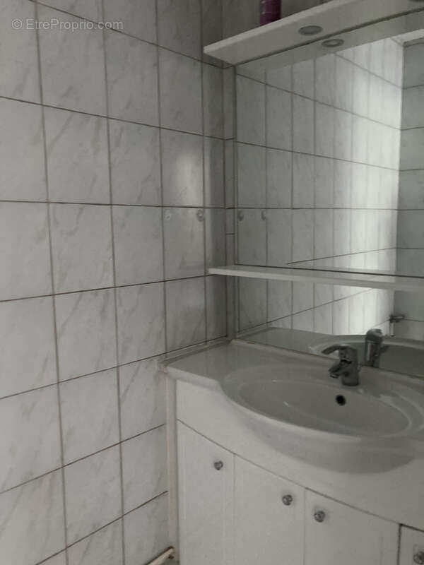 Appartement à GRAND-CHARMONT