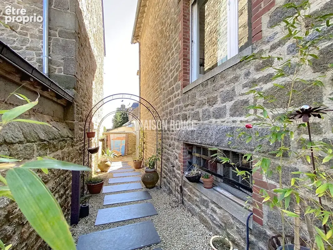 DINAN - Élégante demeure de caractère de 280 m², un art de vivre au coeur d'une cité historique - photo 26