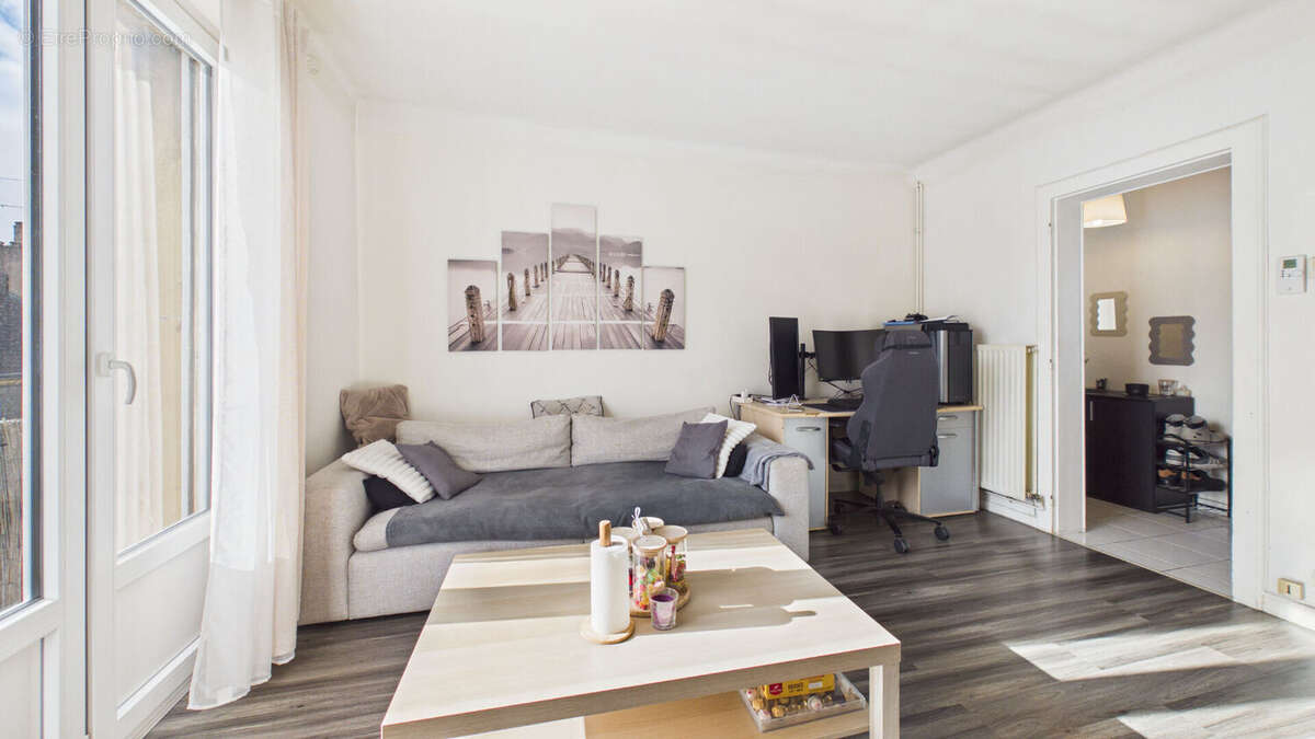 Appartement à ARS-SUR-MOSELLE