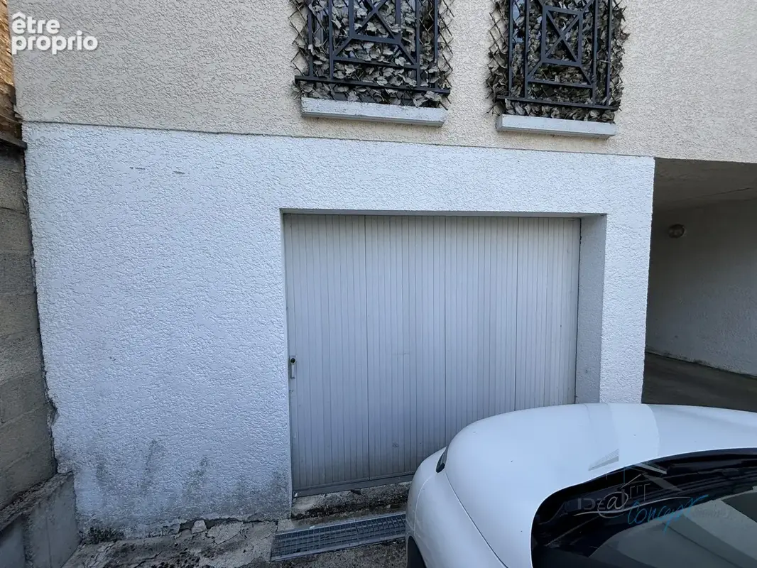 Parking à JANVILLE-SUR-JUINE