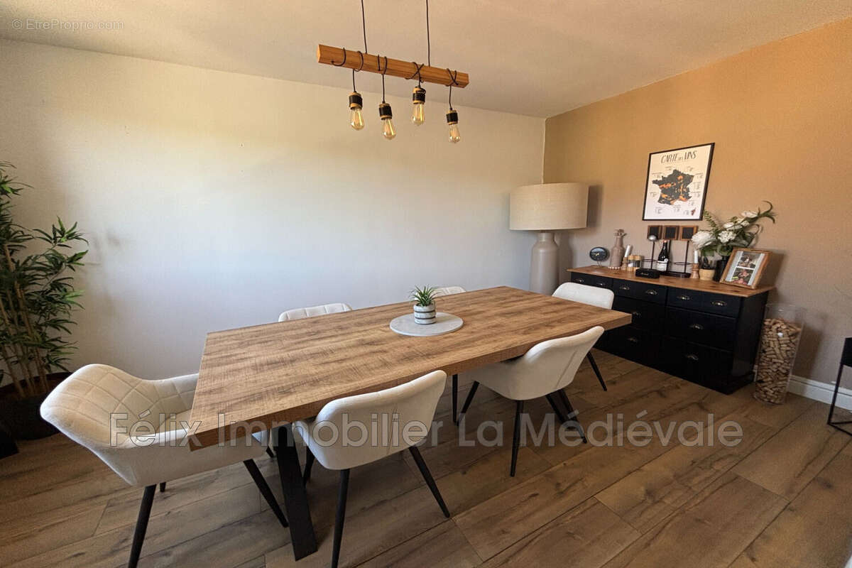 Appartement à SARLAT-LA-CANEDA