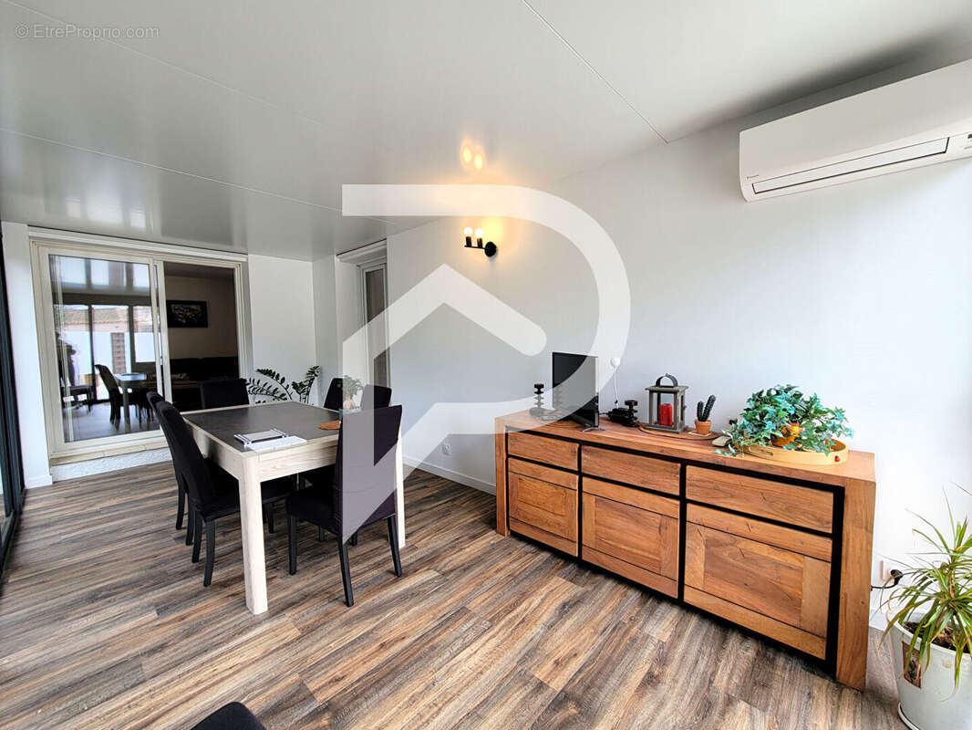 Maison à SAINT-CYPRIEN