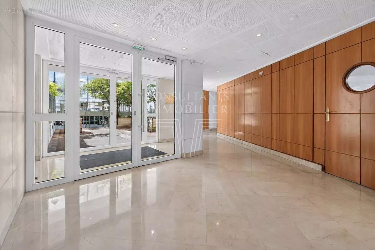 Appartement à COURBEVOIE