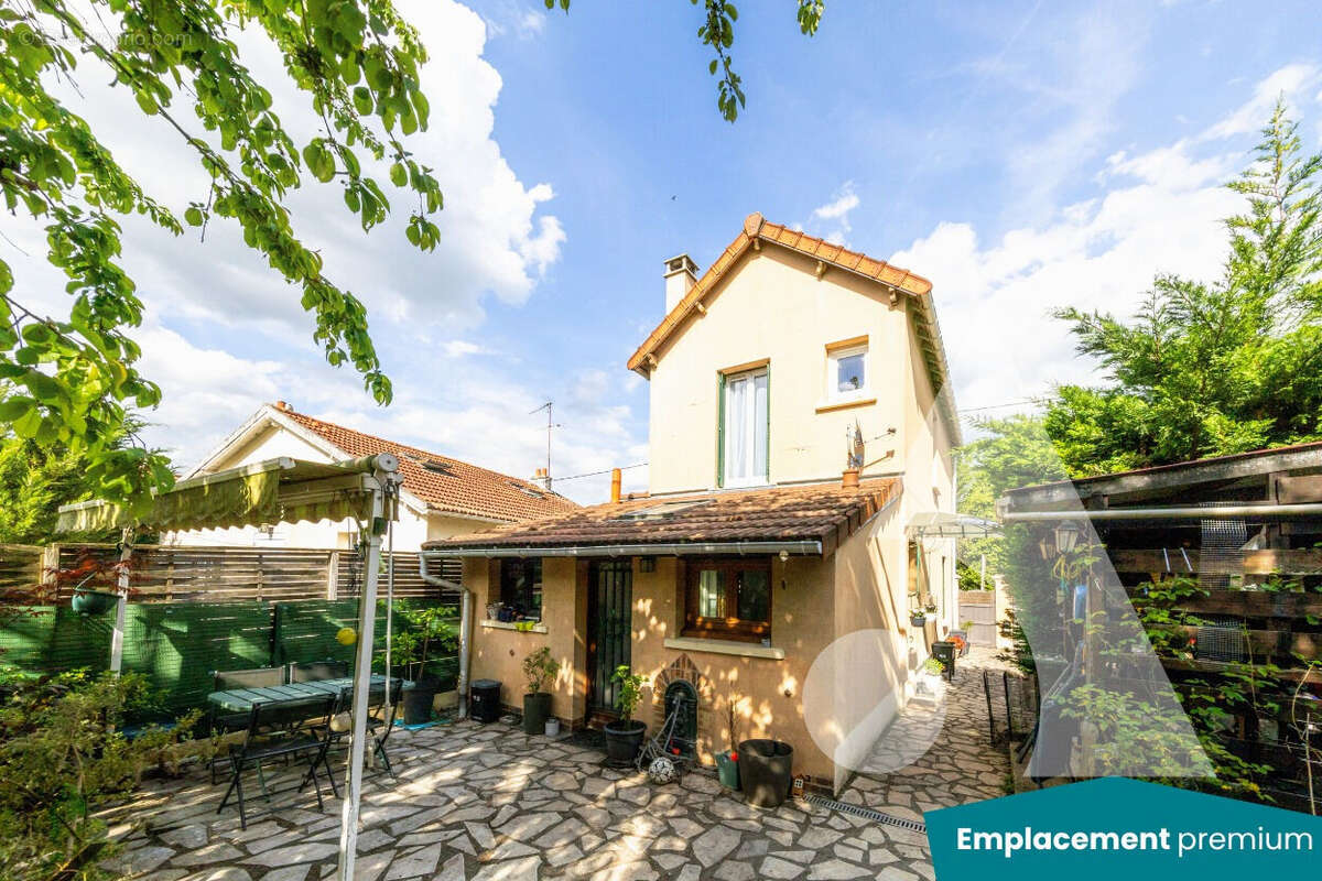 Maison à RIS-ORANGIS