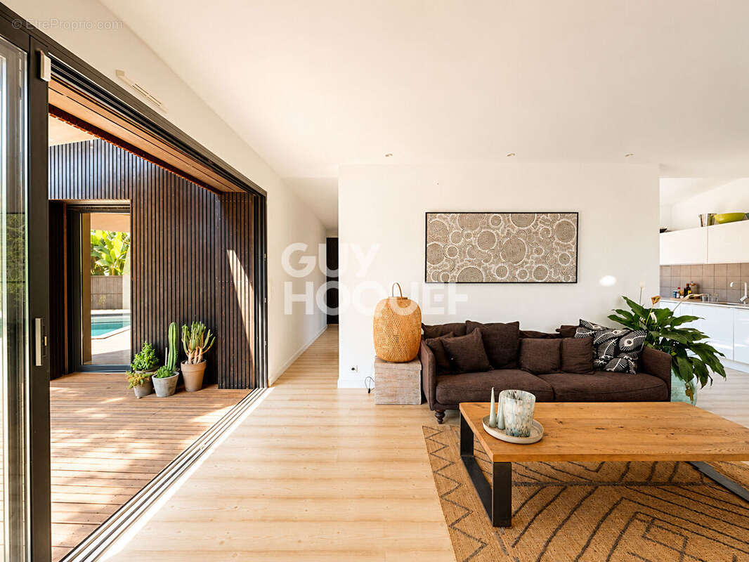 Villa d'architecte contemporaine avec piscine - photo 7