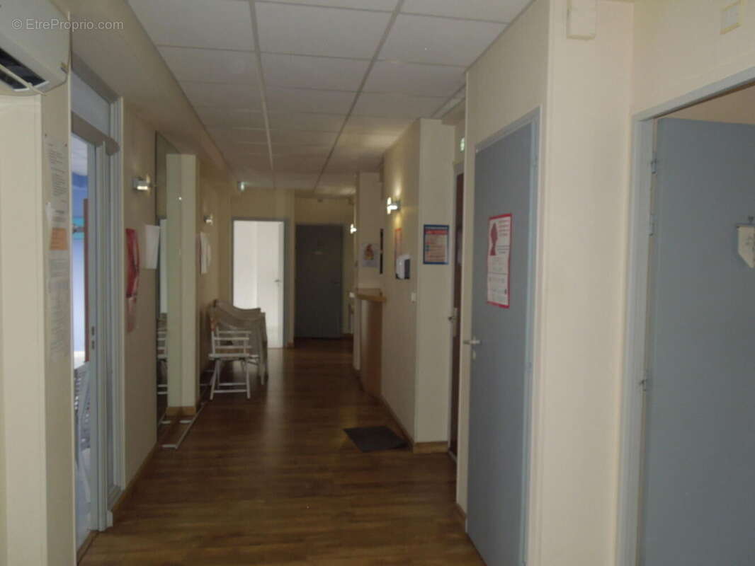 Photo 6 - Commerce à TROYES