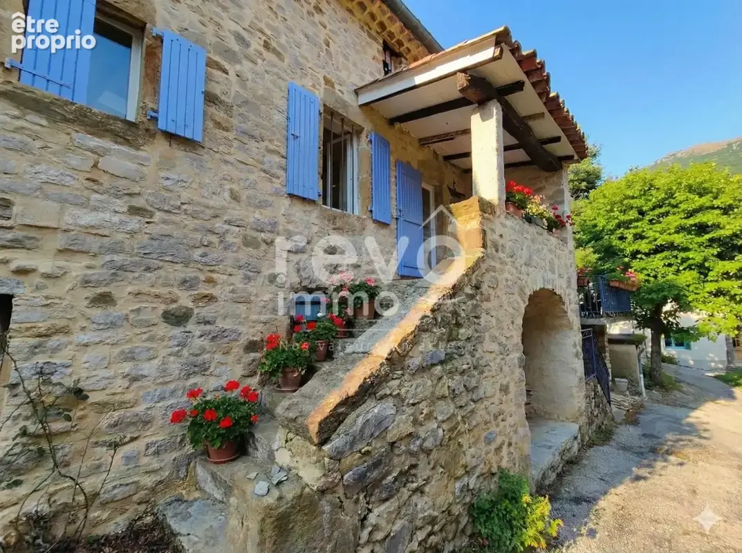 Authentique maison provençale avec piscine. - photo 2