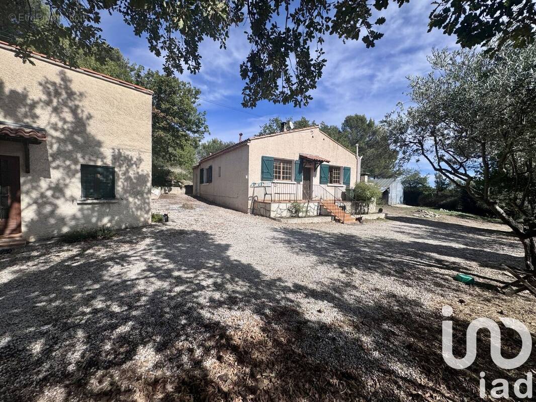 Photo 1 - Maison à ROGNES