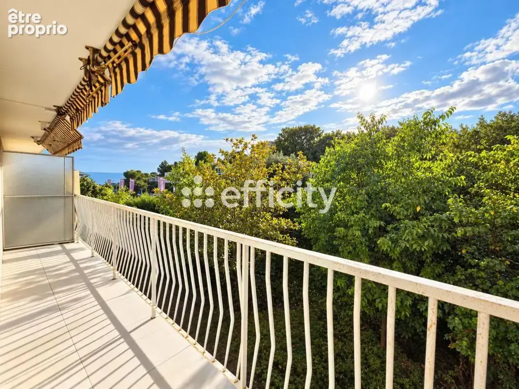 Appartement à LE CANNET