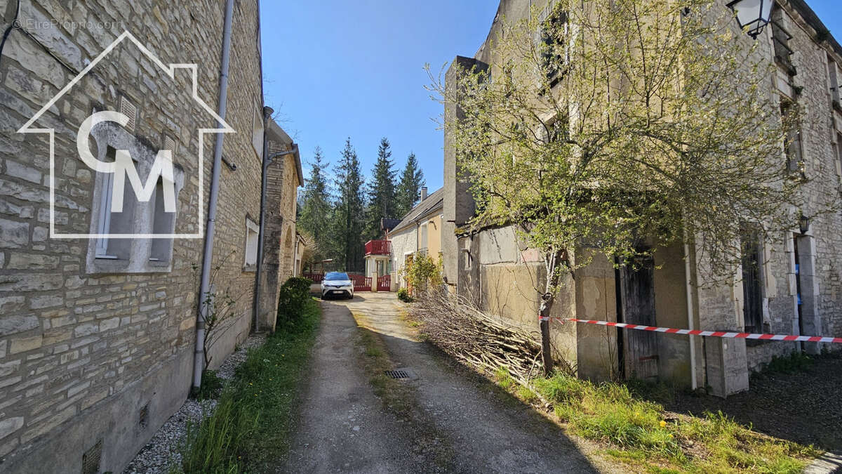 Maison à BESSY-SUR-CURE