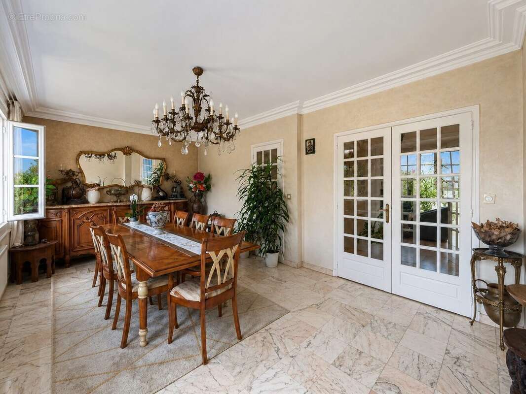 Maison à CHAMPIGNY-SUR-MARNE