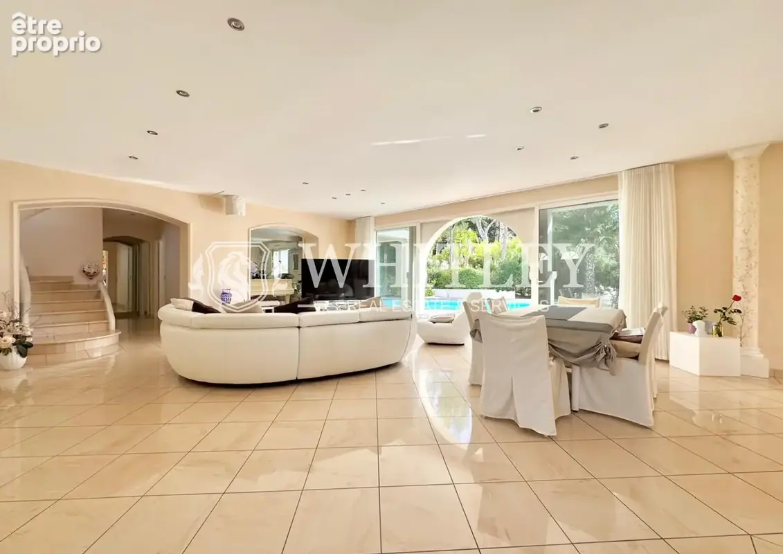 Villa de 159m2 à acheter à Saint-Raphaël - photo 6