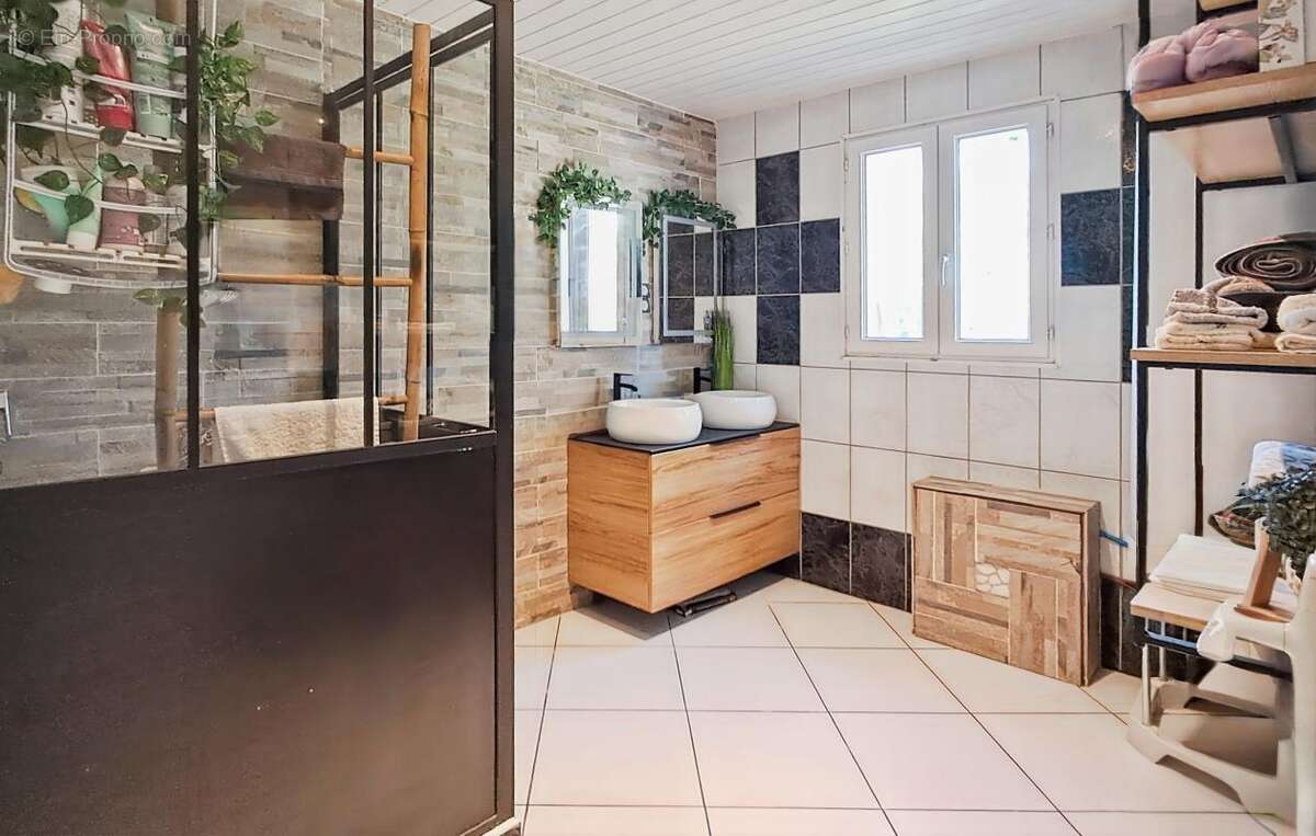 Maison à SAINT-AUBIN-DES-CHATEAUX