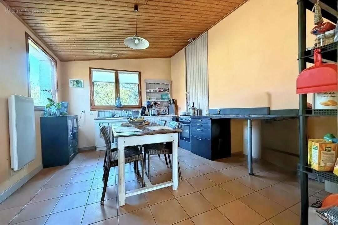 Au coeur du bourg de Saint-Révérend - photo 9