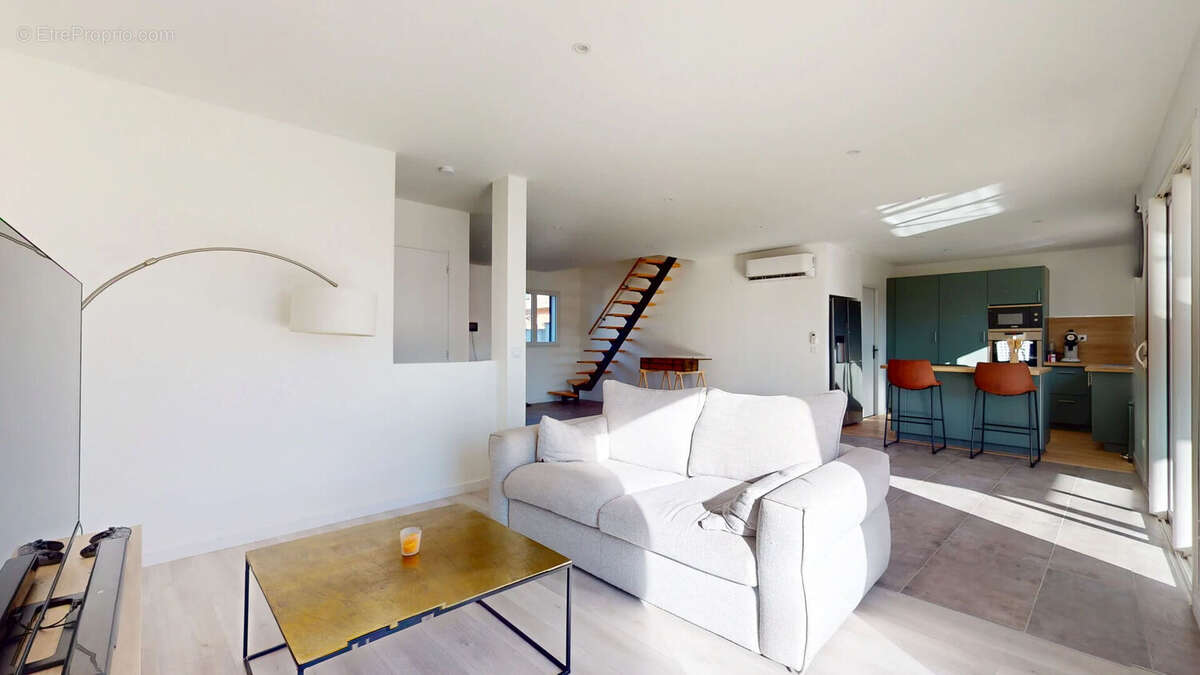 Maison à PUGET-SUR-ARGENS