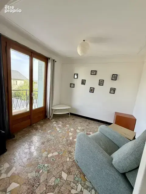 Divonne-les-Bains   T4 de 94 m2 avec balcon, cave et 2 stationnements - photo 12