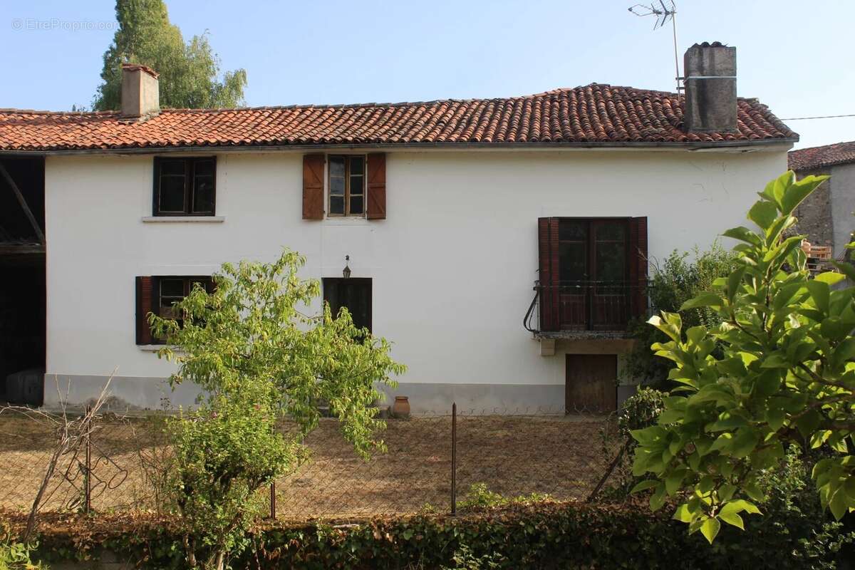 Secteur Montréjeau - Ferme Commingeoise à rénover - photo 2